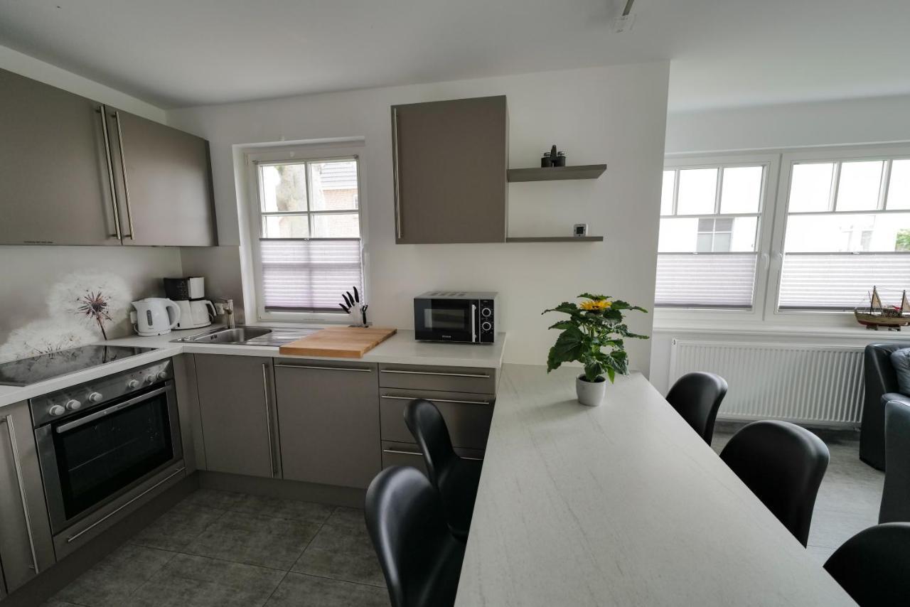 Ostseelagune Zingst, Exklusive Dhh, Strandnah, Sauna, Kamin, 3 Sz, 2 Baeder, Glasfaser, Haustierfrei, Garten Mit Suedterrasse, E-Ladesaeule, 2 Stellplaetze, Strandkorb, Fahrradschuppen, Waschmaschine, Trockner, Nichtraucher エクステリア 写真