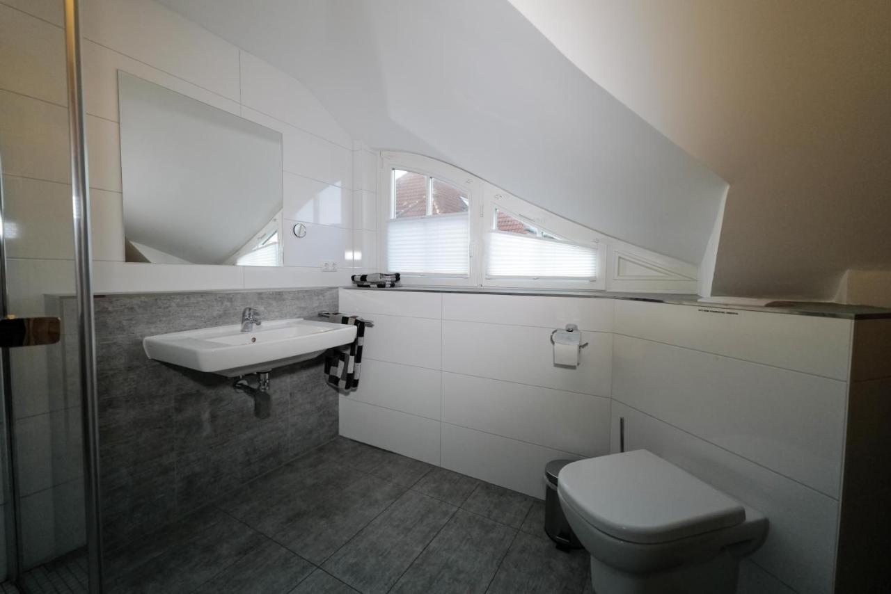 Ostseelagune Zingst, Exklusive Dhh, Strandnah, Sauna, Kamin, 3 Sz, 2 Baeder, Glasfaser, Haustierfrei, Garten Mit Suedterrasse, E-Ladesaeule, 2 Stellplaetze, Strandkorb, Fahrradschuppen, Waschmaschine, Trockner, Nichtraucher エクステリア 写真